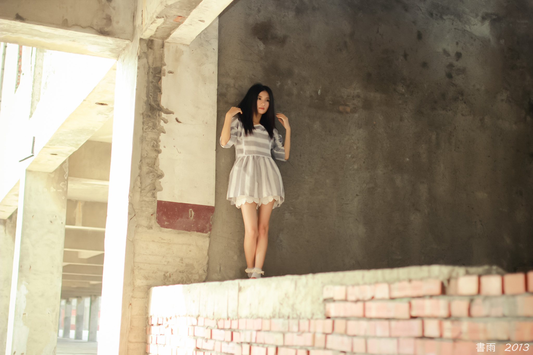 [Beautyleg番外篇]2013-10-12 可艾彰滨废墟外拍